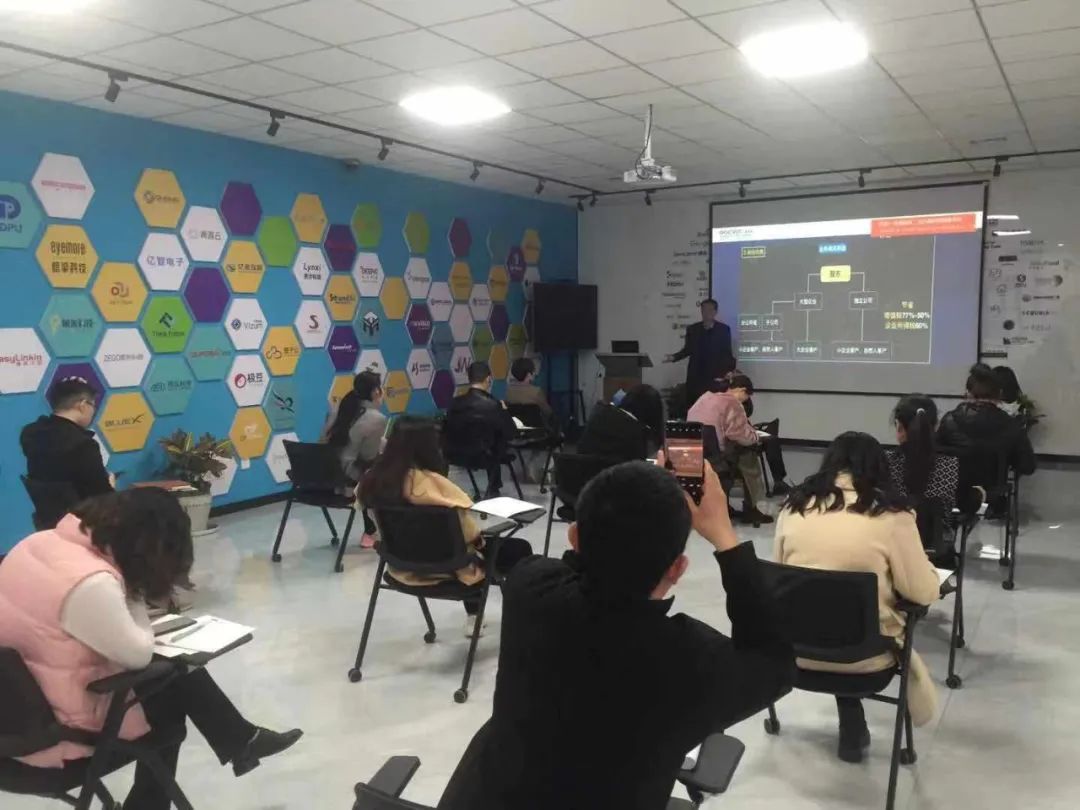 道可特济南办公室刘钢律师应邀开展“新背景下的企业税收合规危机”专题讲座