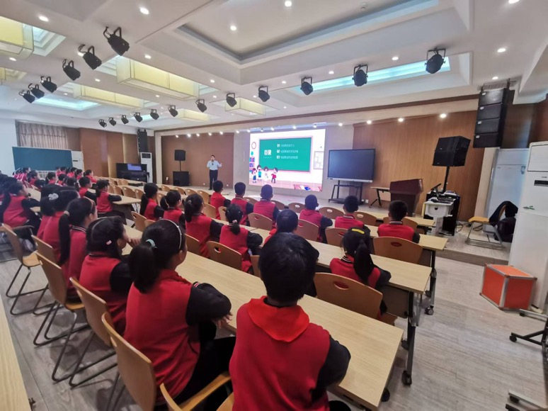 道可特律师受邀到济南市南上山街小学开展专题法律讲座