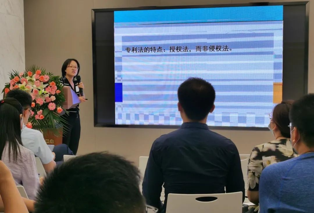 山东女子学院社会与法学院副院长、中国知识产权研究会高校知识产权专业委员会委员，山东省知识产权人才专家库专家王绍霞副教授