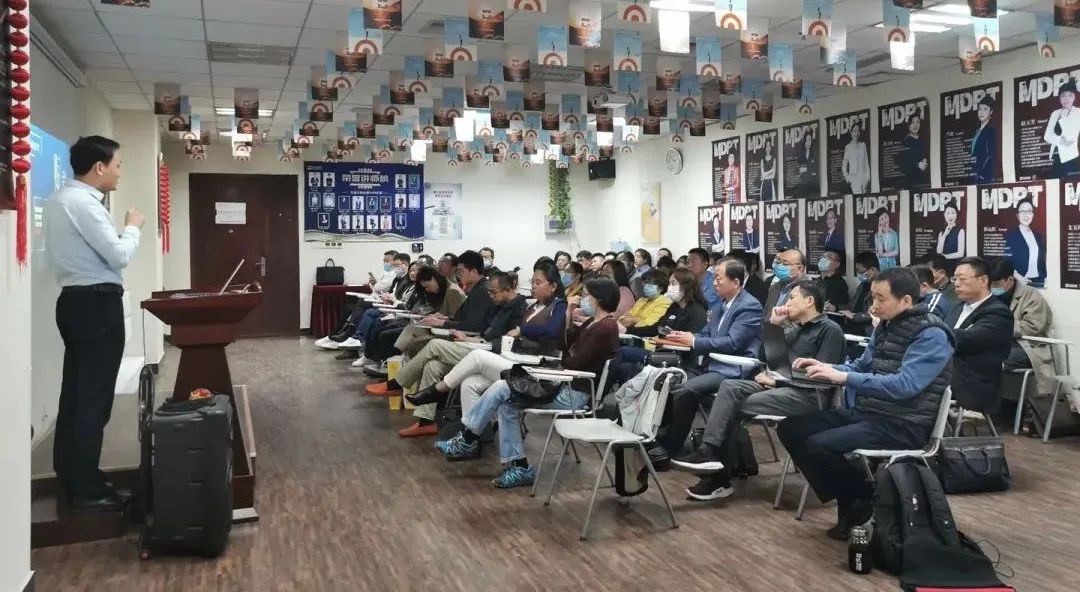 道可特济南办公室合伙人刘钢律师应邀参加了由省中小企业服务机构促进会主办的企业家服务专委会第一次工作推进会