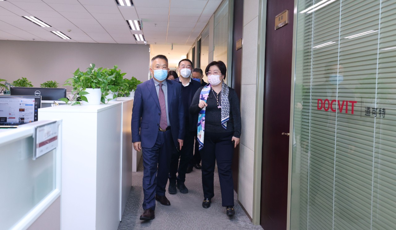 朝阳区副区长杨蓓蓓一行莅临道可特律师事务所走访调研