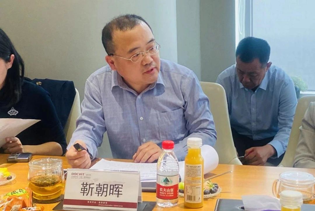 天津律协仲裁专委会主任靳朝晖律师