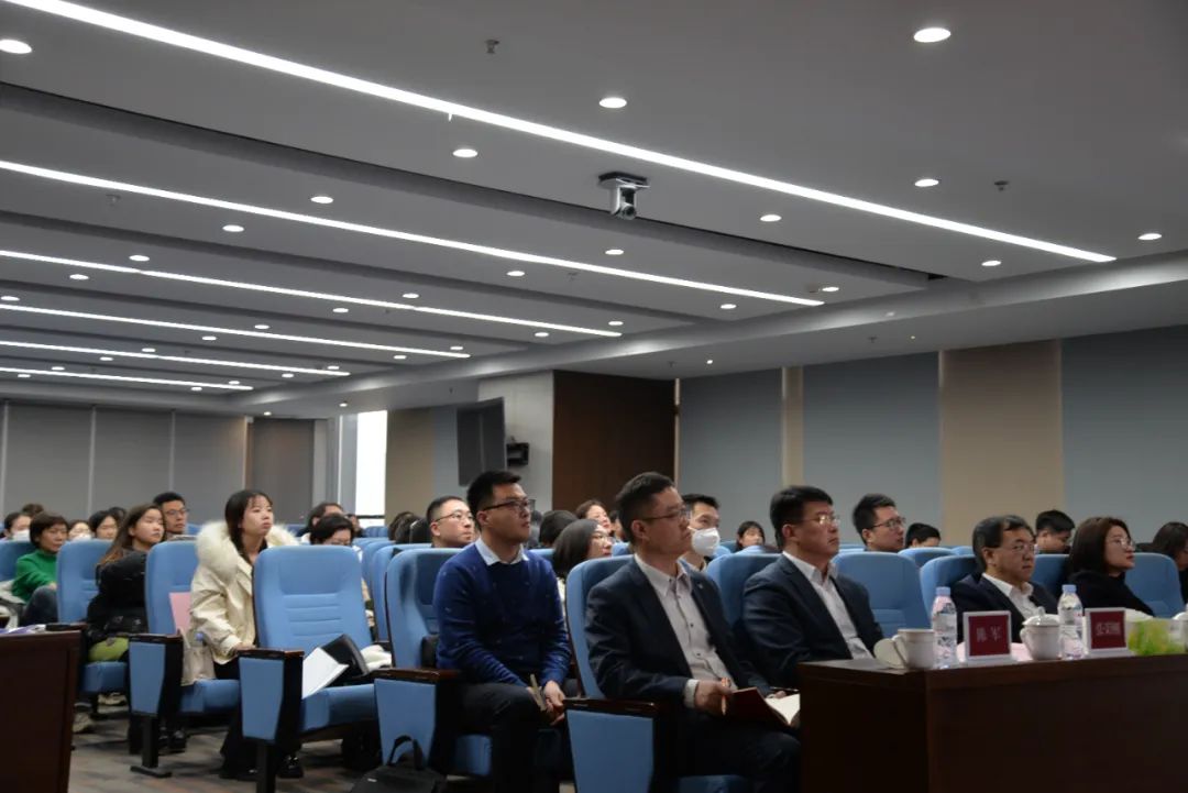 道可特律师受邀为济南高新区审批服务部和投资促进部开展专题培训