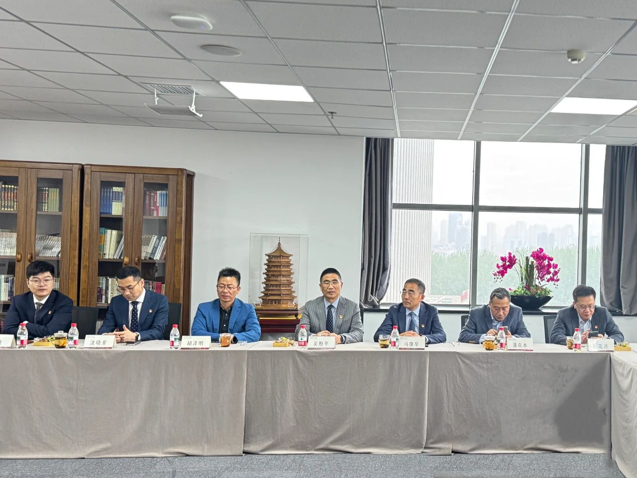 党建丨杭州市律协党建学习考察组莅临道可特太原办公室考察调研党建工作