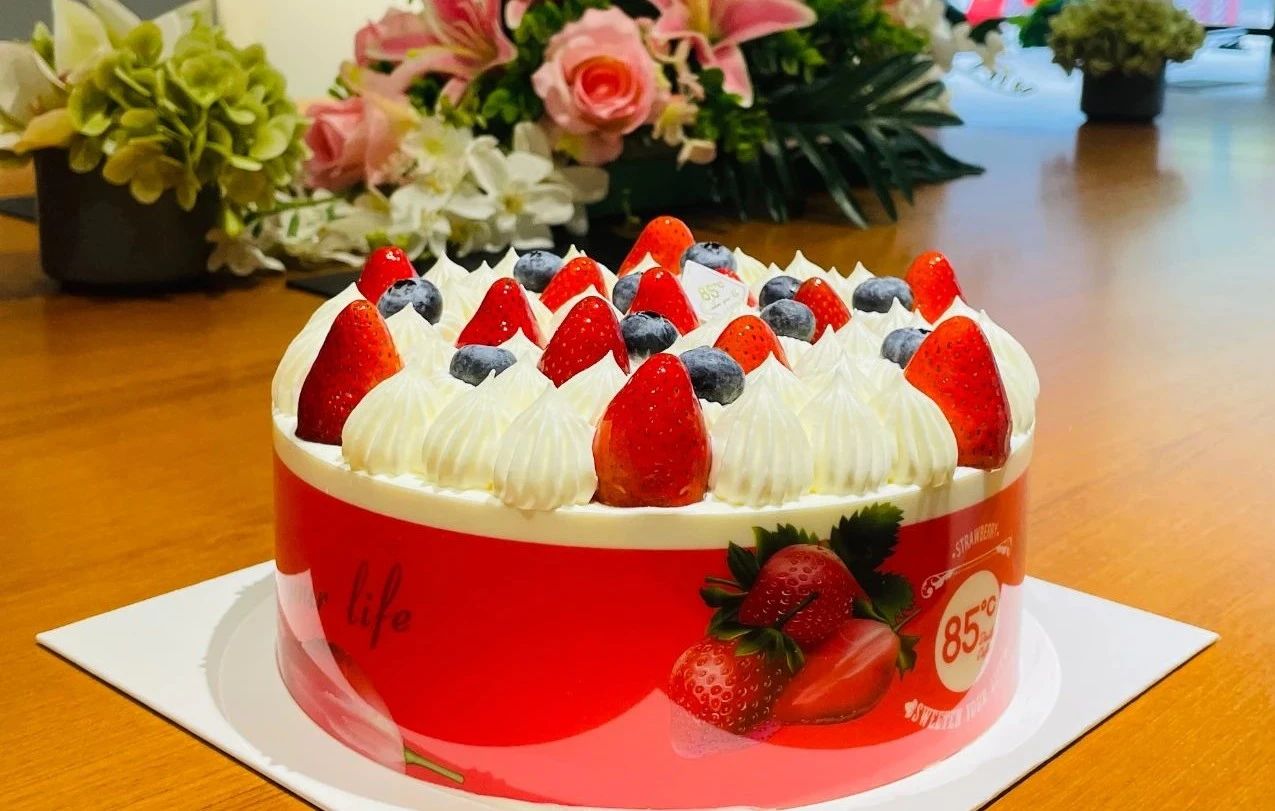 “暖阳待雪 新冬可期”——道可特济南办公室十一月生日会