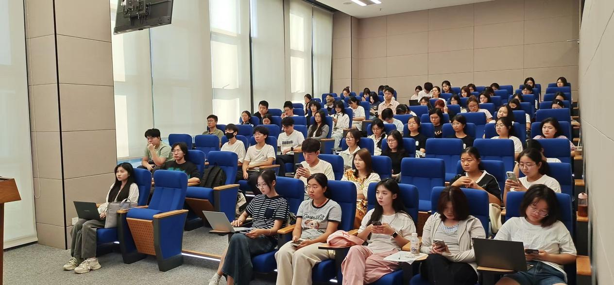 道可特陈海庞律师受邀为深圳大学法学院学生授课