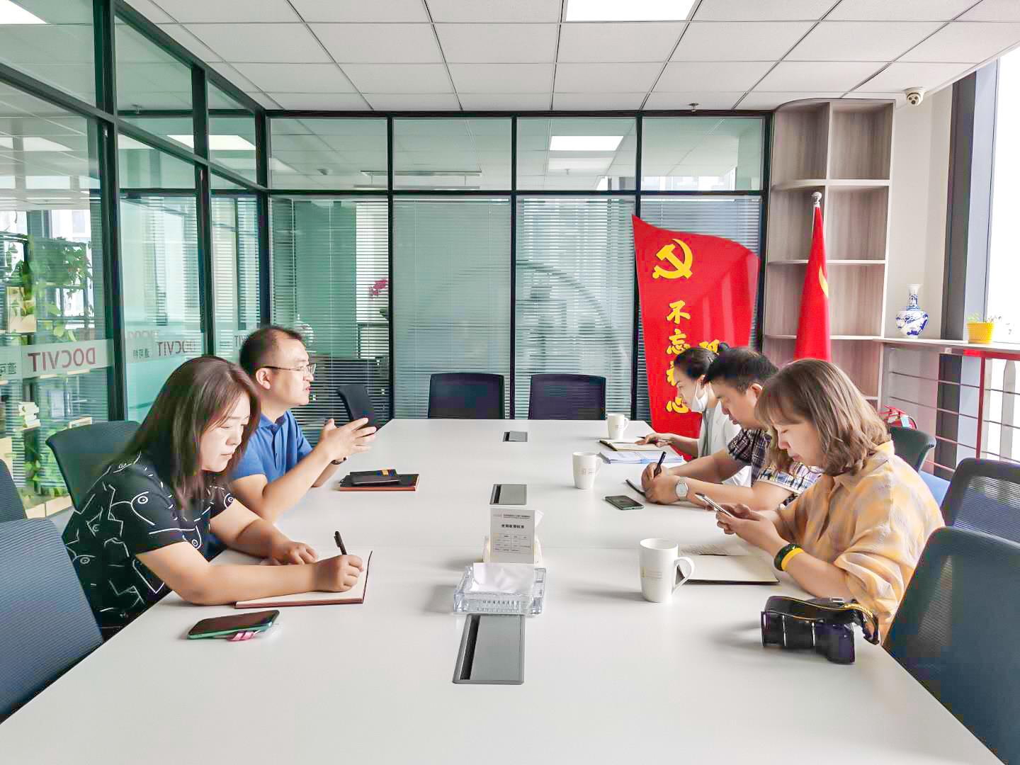 晋源区司法局领导一行赴道可特太原办公室指导工作掠影