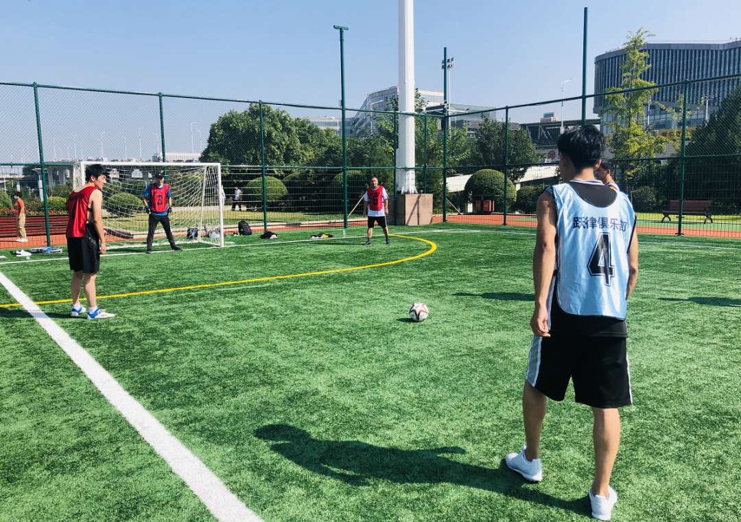 律动人生，“杰可舜”精英足球联队