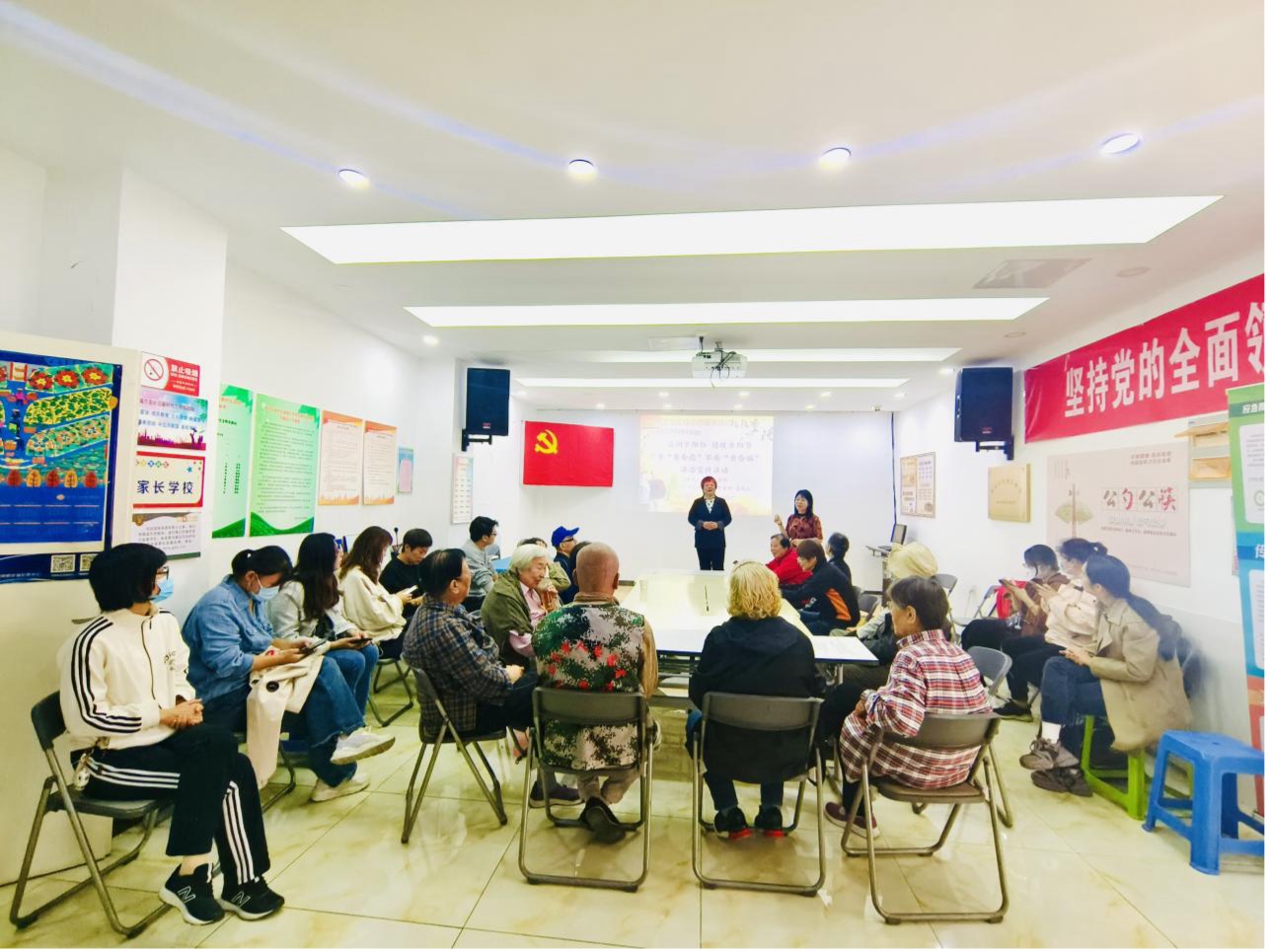 道可特律师深入社区开展法润夕阳红情暖重阳节主题讲座